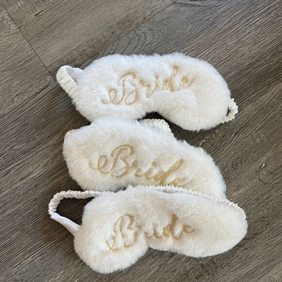 LUXE + WILLOW PLUSH BRIDE SLEEP MASK - Picture 4 of 6
